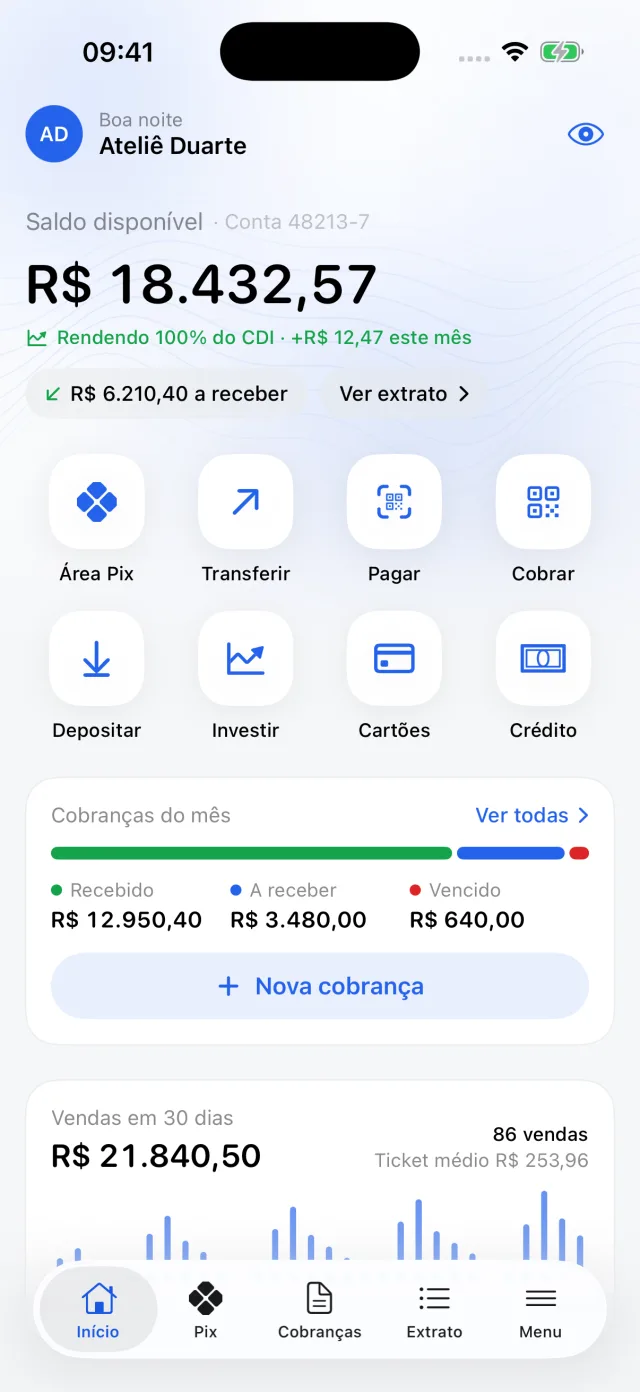 Início do app com saldo disponível, atalhos e cobranças do mês